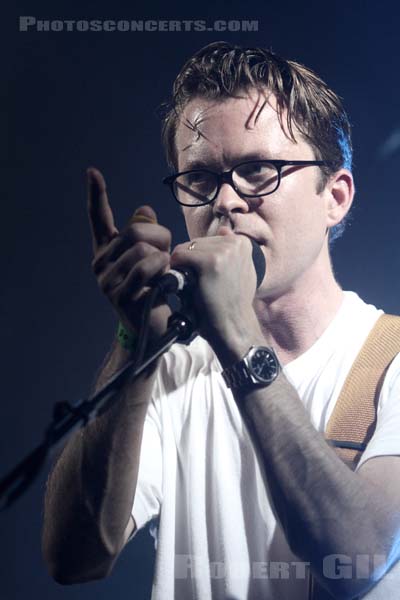 TOM VEK - 2014-06-12 - PARIS - La Fleche d'Or - 